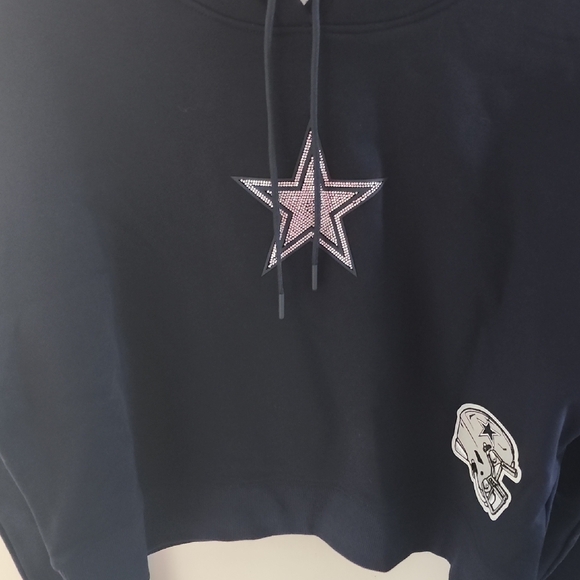 NFL Women's Dark Blue Cropped Hoodie - Picture 2 of 4